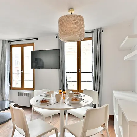 アパート Paisible Et Rivoli - Ii パリ